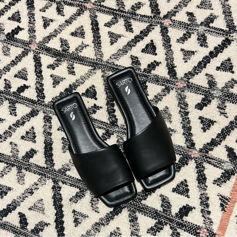 Franco Sarto Bordo Black Sandals // SIZE 6.5